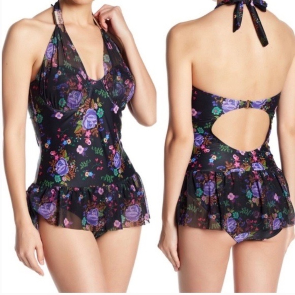 Marilyn Monroe Floral Skirted One Piece Swimsuit - M